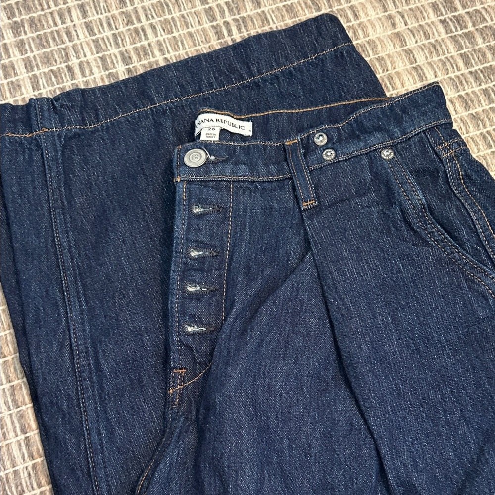 Banana Republic cropped wide leg Button-Fly Jeans